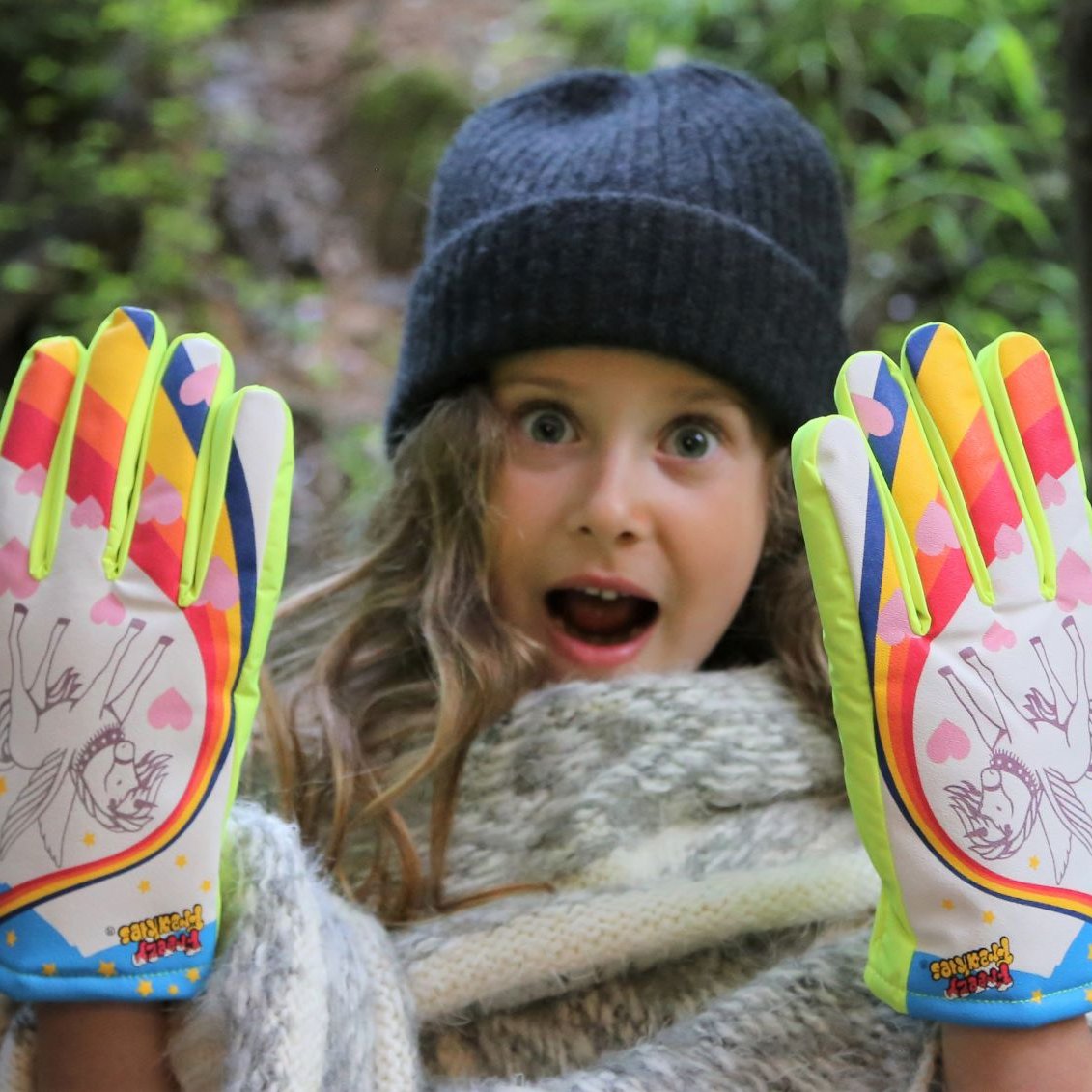 Unicorn Freezy Freakies gloves are wow-worthy